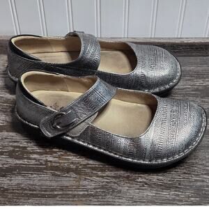 Alegria Women's Metallic Mary Jane Slip On Comfort Nursing Shoe  Size 41